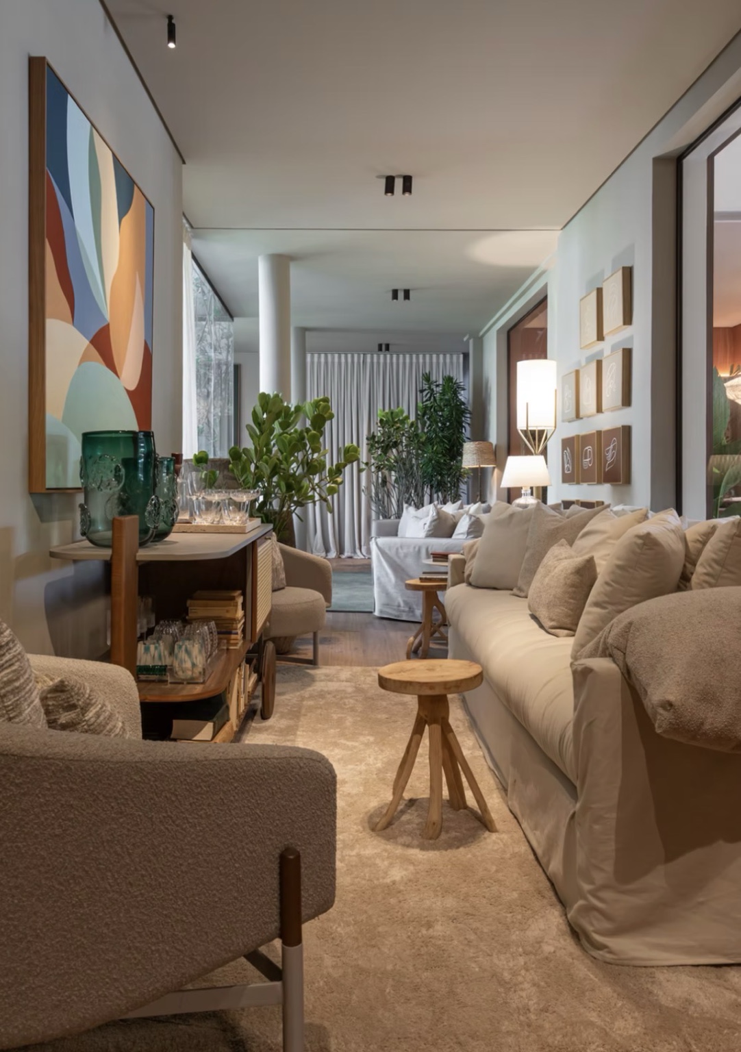 Obra autoral de grande escala integrada a um projeto residencial
